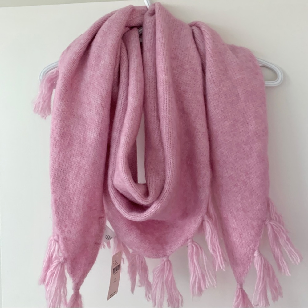 🆕Anthropologie Tasseled Scarf